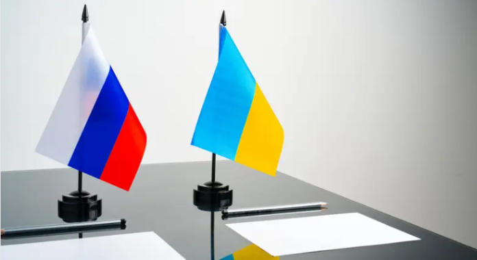 تعبيرية عن مباحثات السلام بين روسيا وأوكرانيا - آيستوك