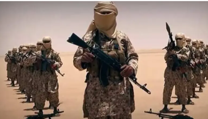 صورة أرشيفية - عناصر من تنظيم القاعدة في جزيرة العرب باليمن